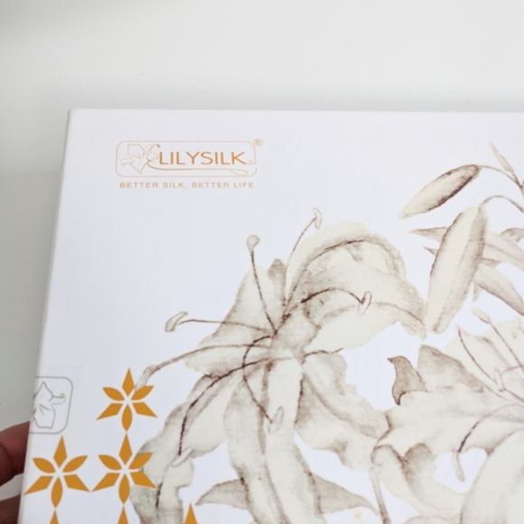 LilySilk teal silk blouse buttondown XS NIB - Picture 8 of 9